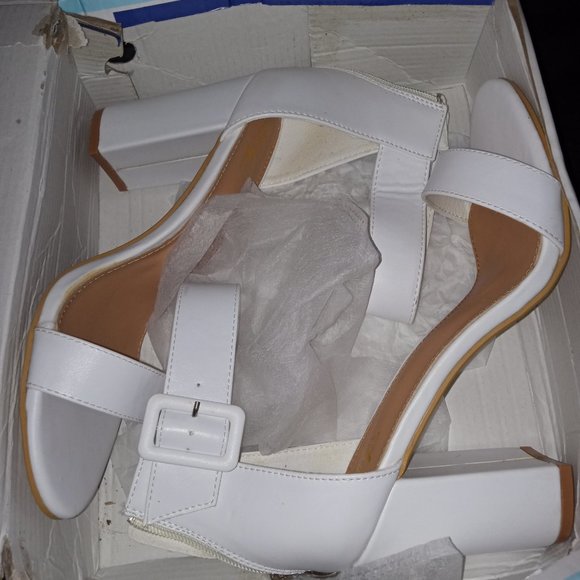 Brand New Never Worn White Women 👠 Heels In Size 10 Made By Rouge For $60 - Picture 1 of 3